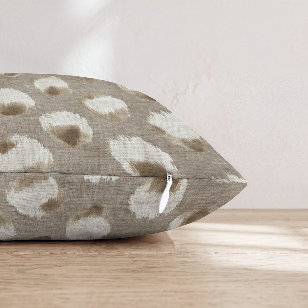 HH033355 HH033355_pillow_edge_zipper.png
