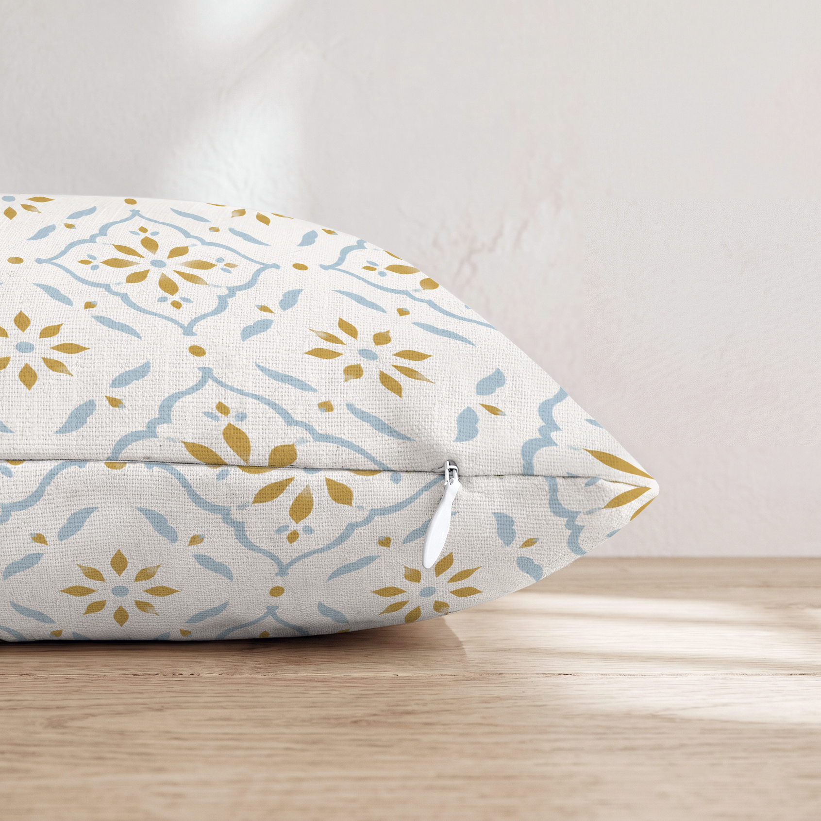 HH057440 HH057440_pillow_edge_zipper.png