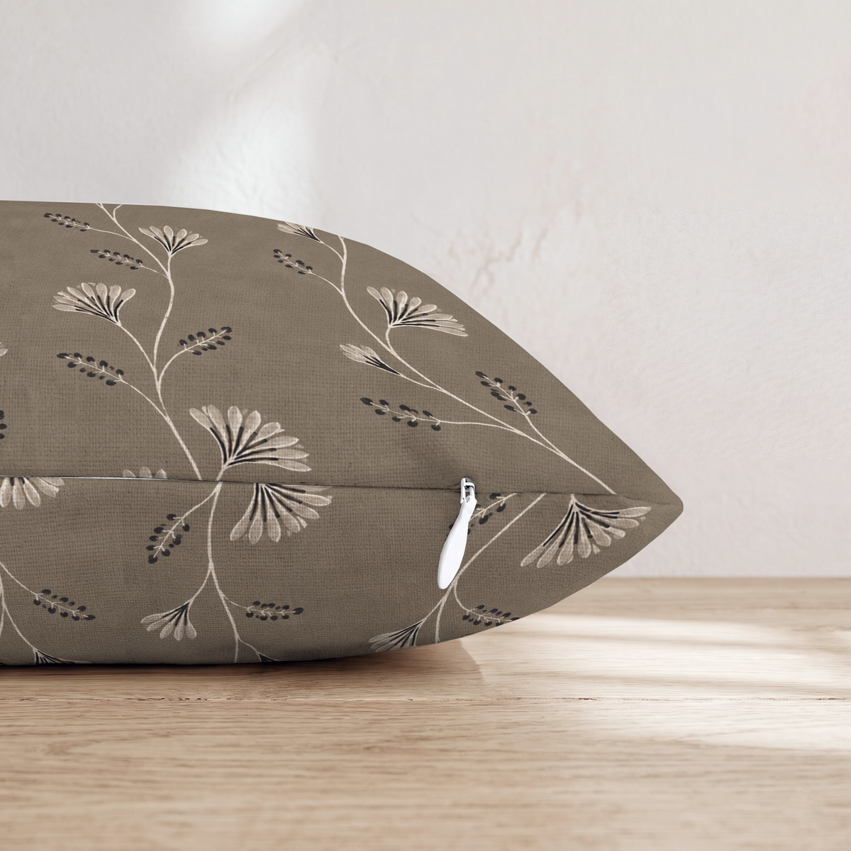 HH067268 HH067268_pillow_edge_zipper.png