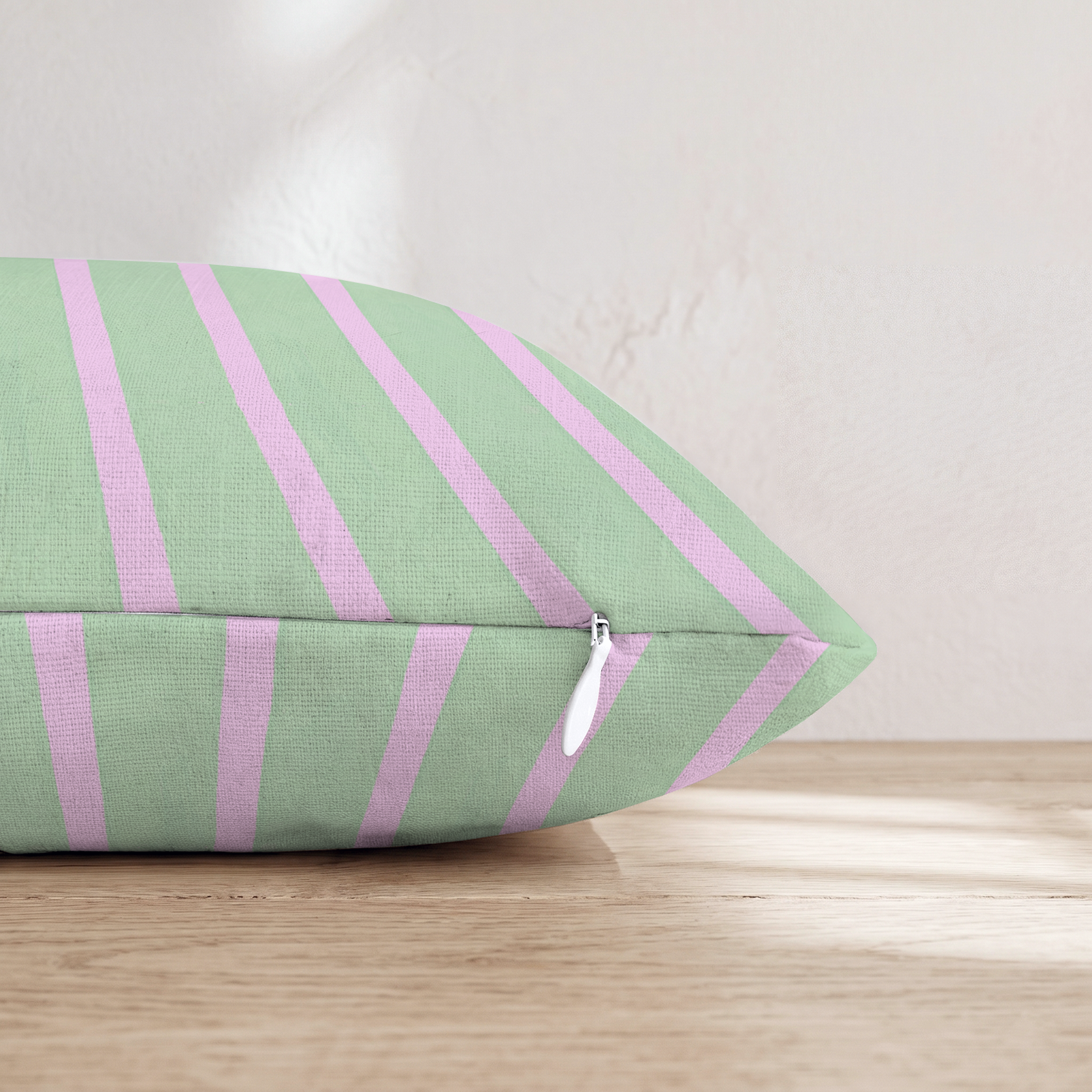 HH073113 HH073113_pillow_edge_zipper.png