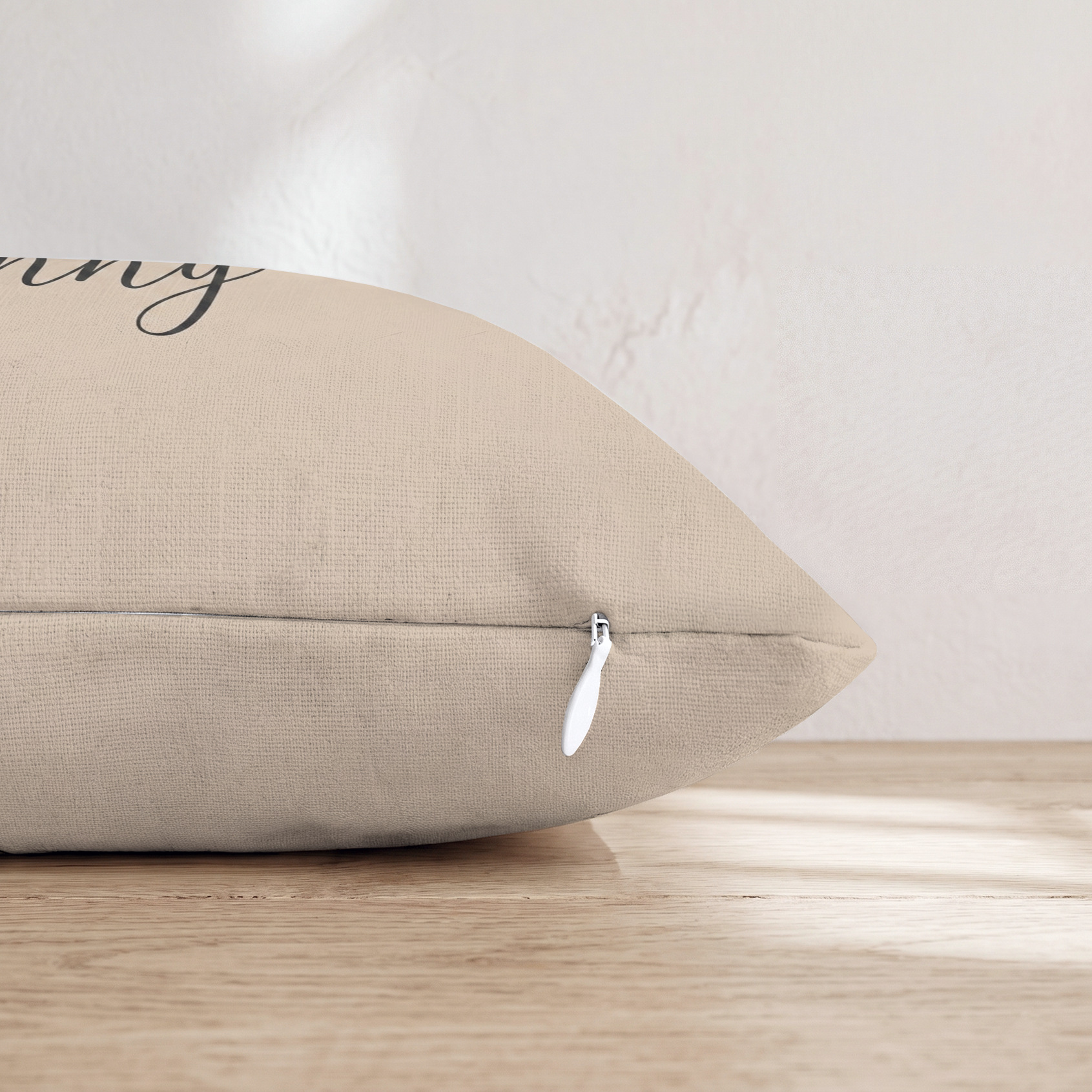 HH074168 HH074168_pillow_edge_zipper.png
