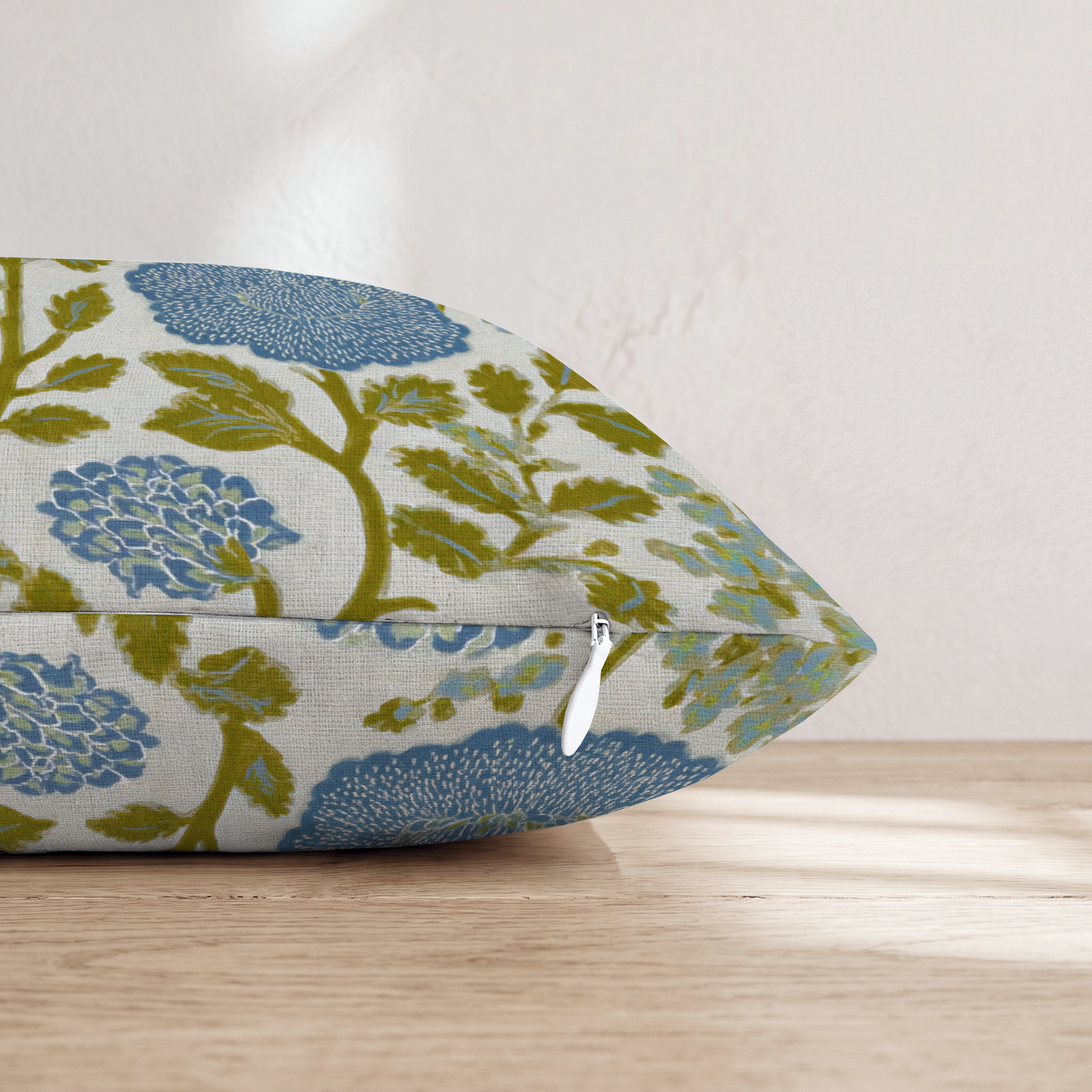 HH098725 HH098725_pillow_edge_zipper.png