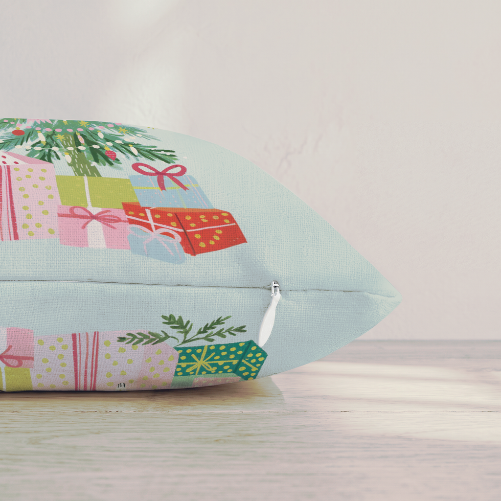 Spaniel Gift Surprise Throw Pillow — Pillow Edge Zipper | hh:zipper:colorfix-20261006