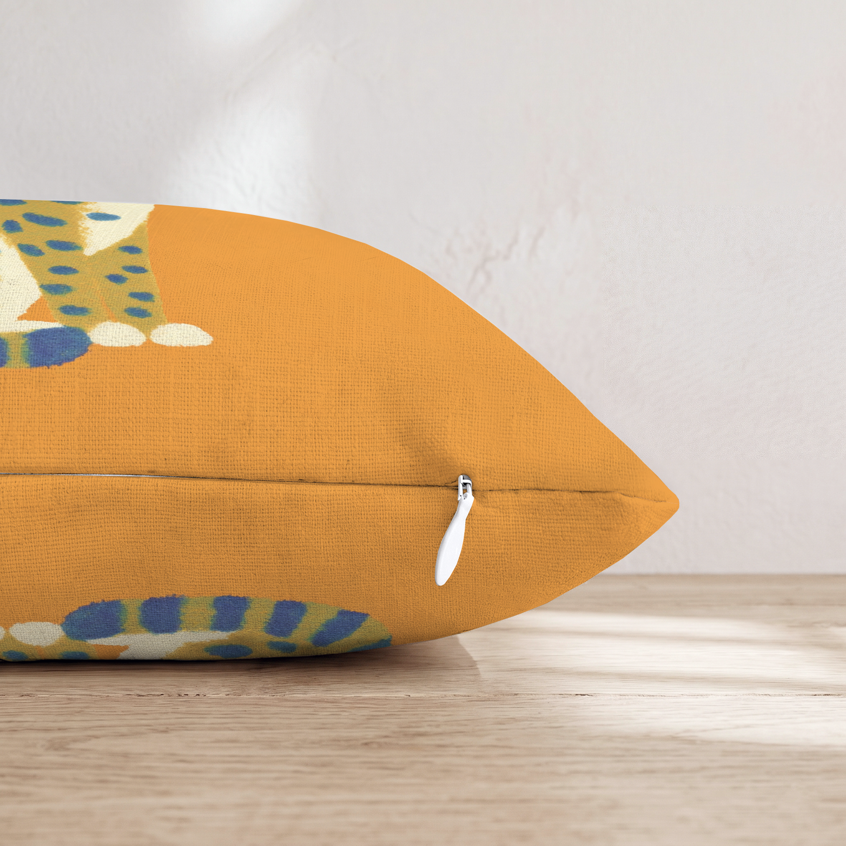 HH128786 HH128786_pillow_edge_zipper.png