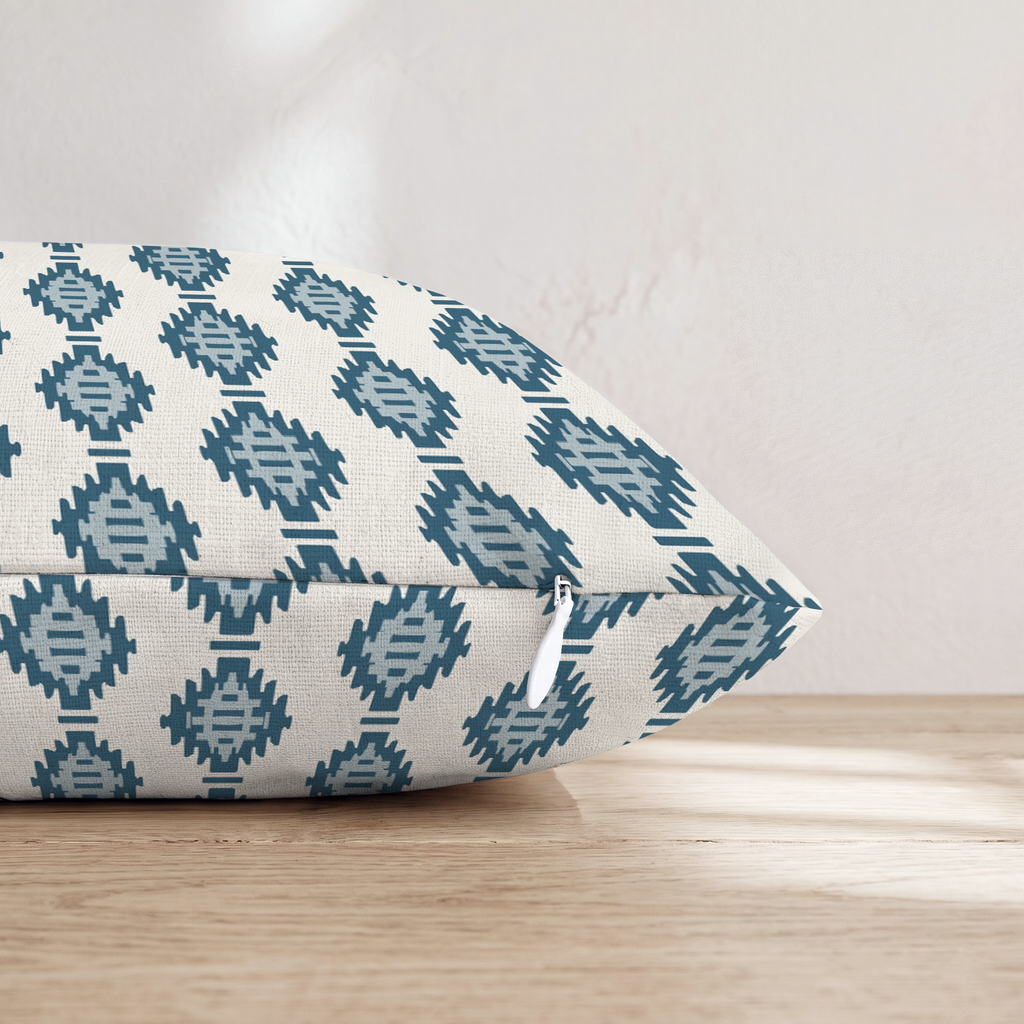 HH128889 HH128889_pillow_edge_zipper.png