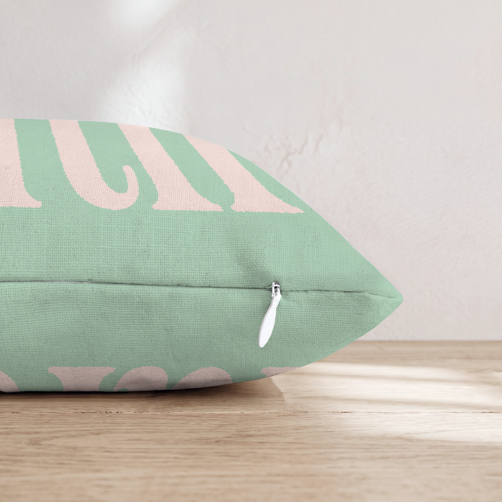HH133556 HH133556_pillow_edge_zipper.png