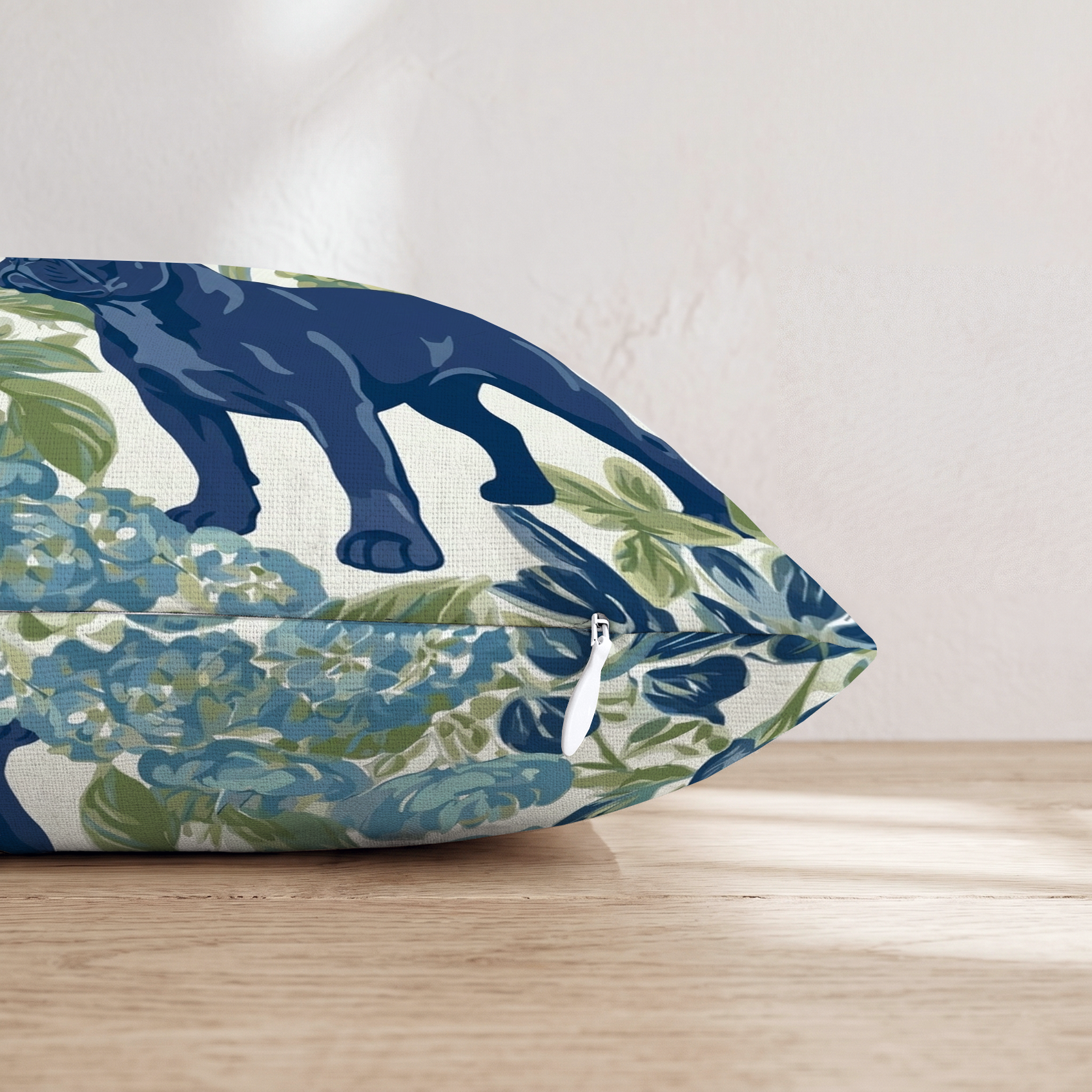 HH146637 HH146637_pillow_edge_zipper.png