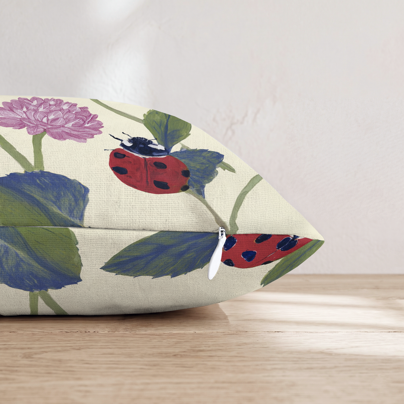HH158927 HH158927_pillow_edge_zipper.png