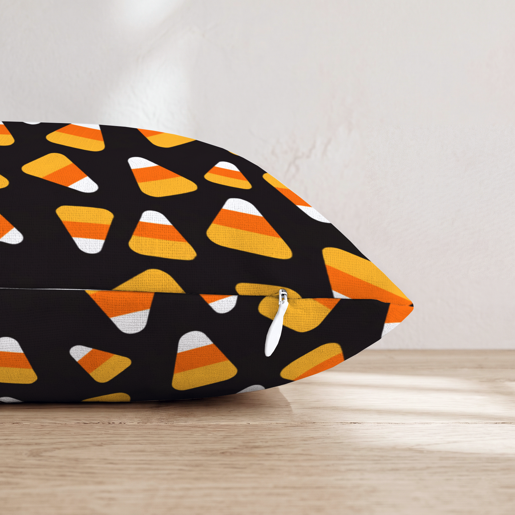 HH167563 HH167563_pillow_edge_zipper.png