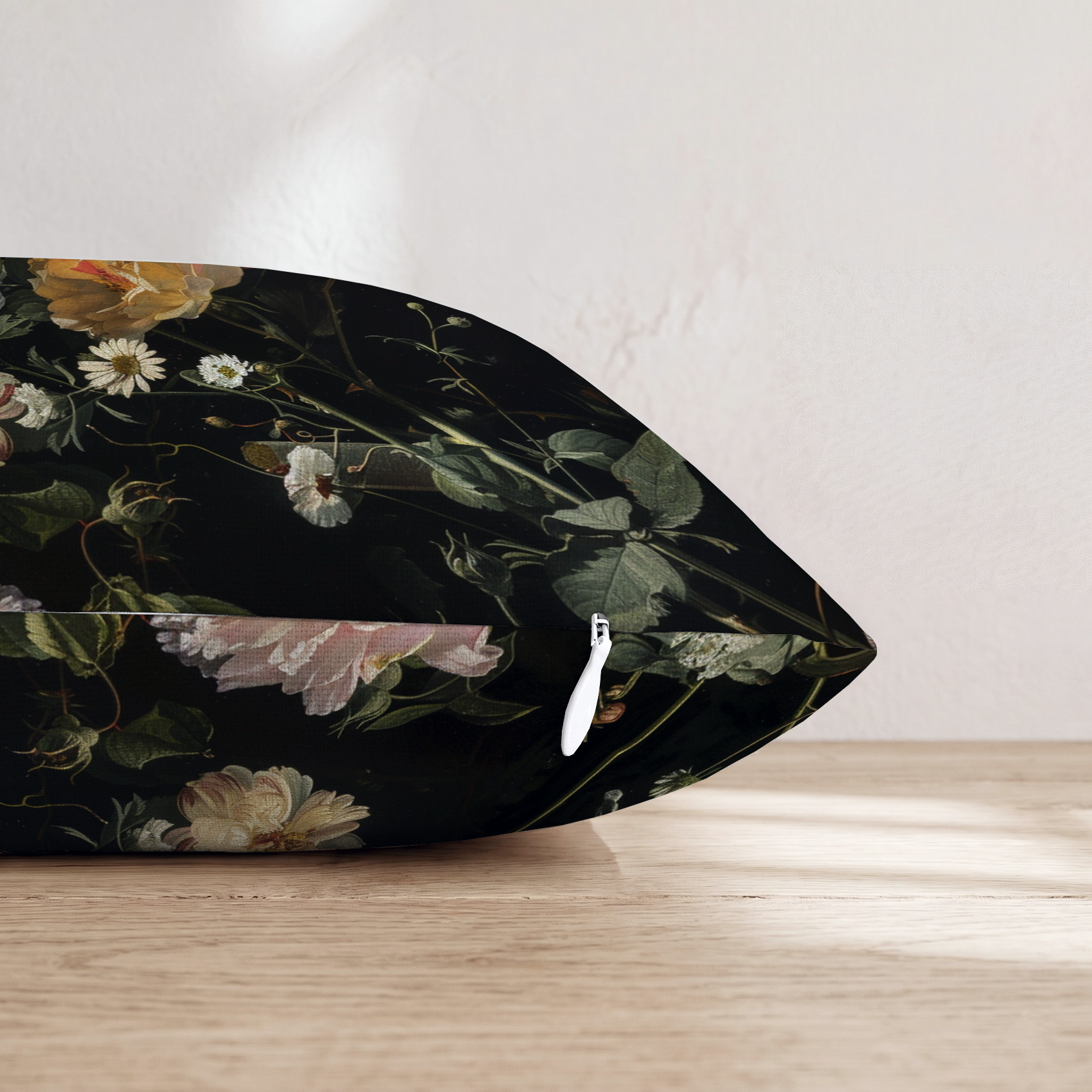 HH177671 HH177671_pillow_edge_zipper.png