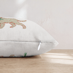 HH188363 HH188363_pillow_edge_zipper.png