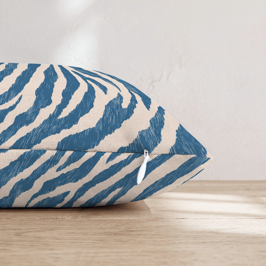 HH206349 HH206349_pillow_edge_zipper.png