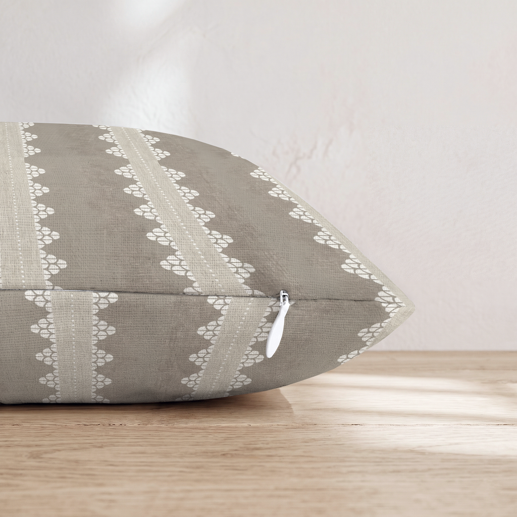 HH207035 HH207035_pillow_edge_zipper.png