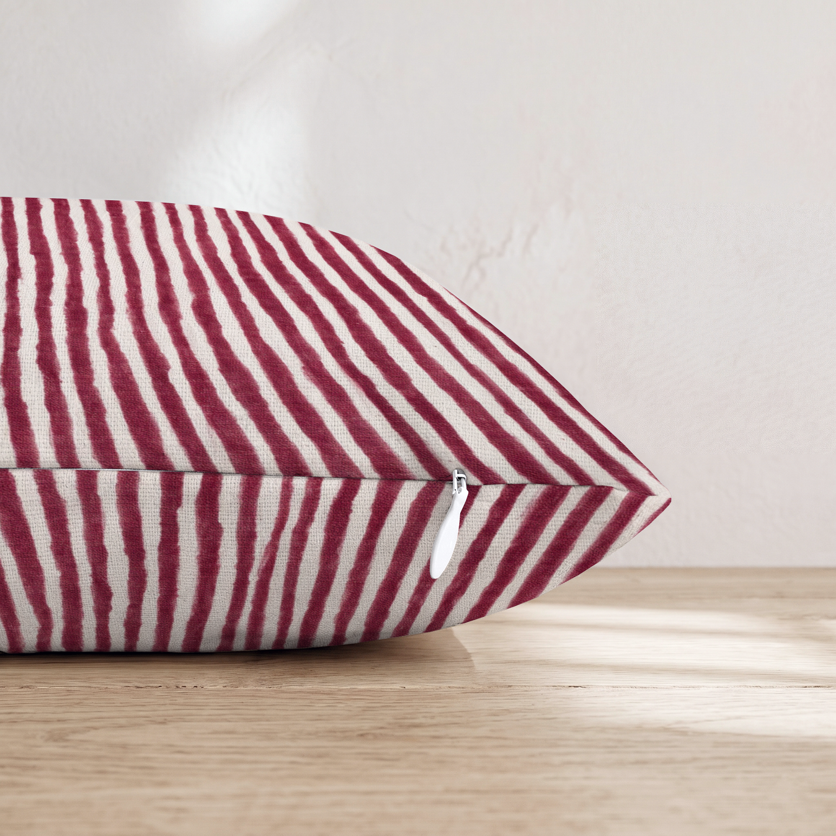 HH217266 HH217266_pillow_edge_zipper.png