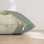 HH217427 HH217427_pillow_edge_zipper.png