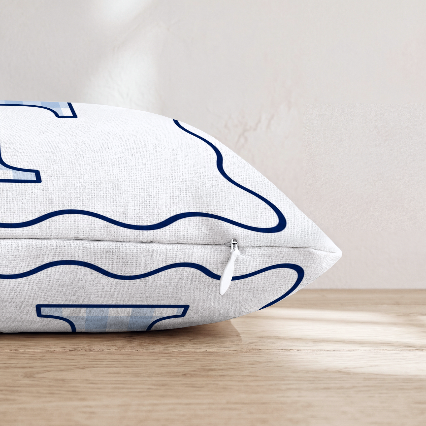 HH228279 HH228279_pillow_edge_zipper.png