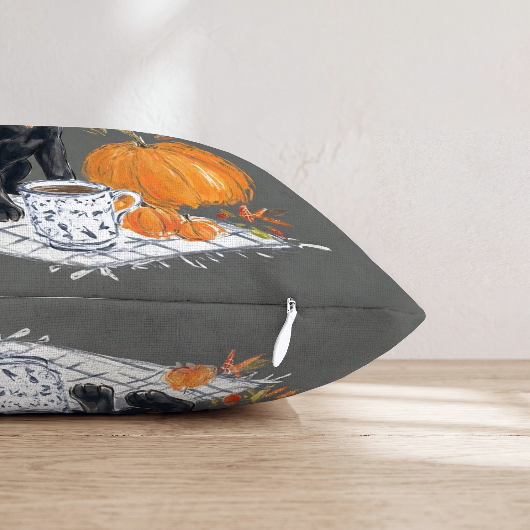 HH229475 HH229475_pillow_edge_zipper.png