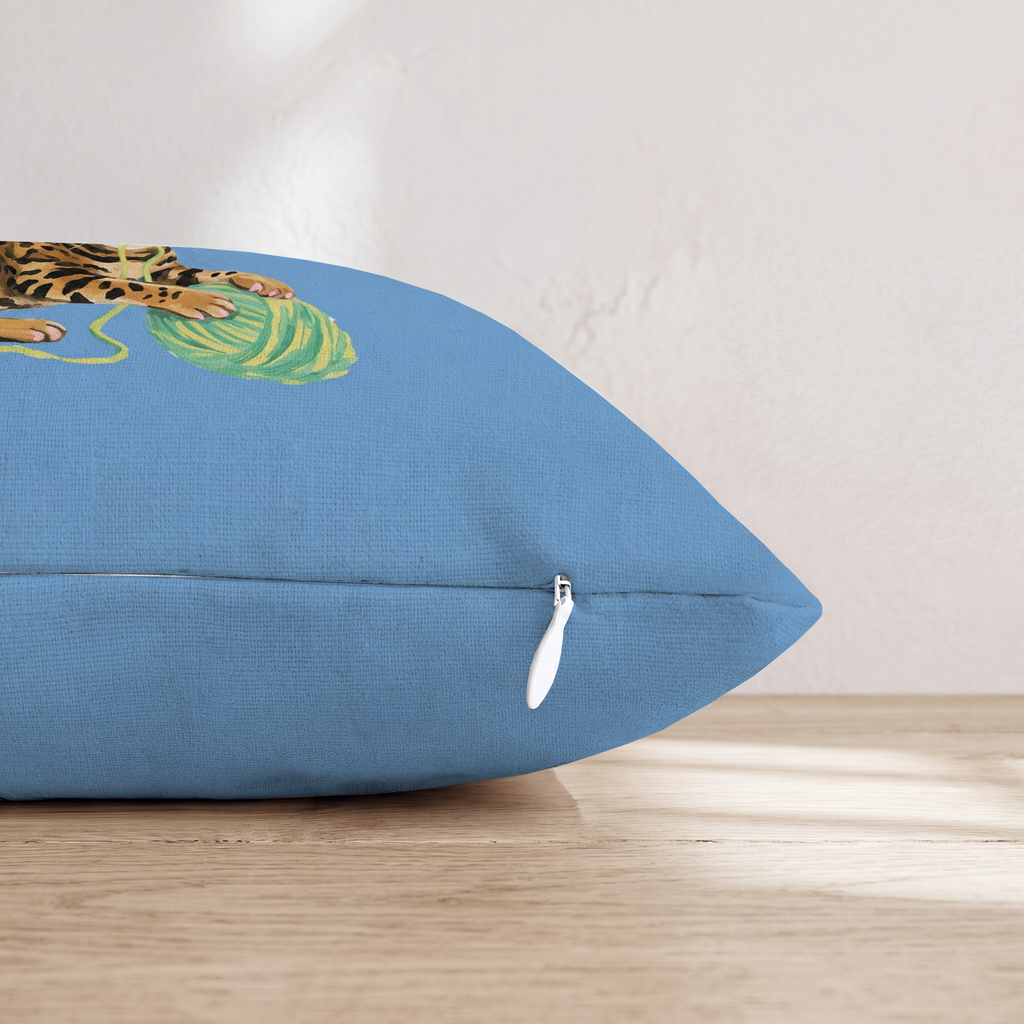 HH242477 HH242477_pillow_edge_zipper.png