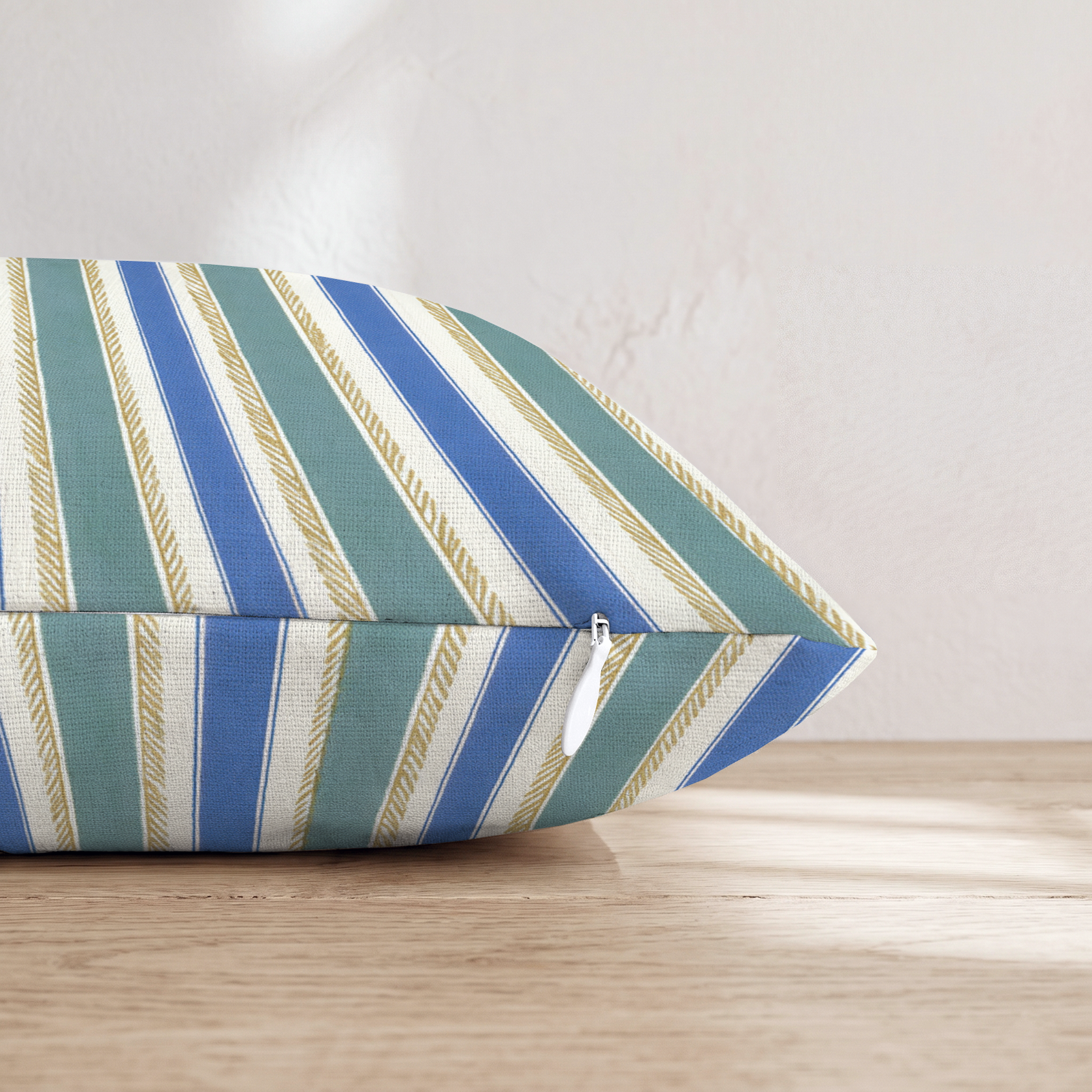 HH245462 HH245462_pillow_edge_zipper.png