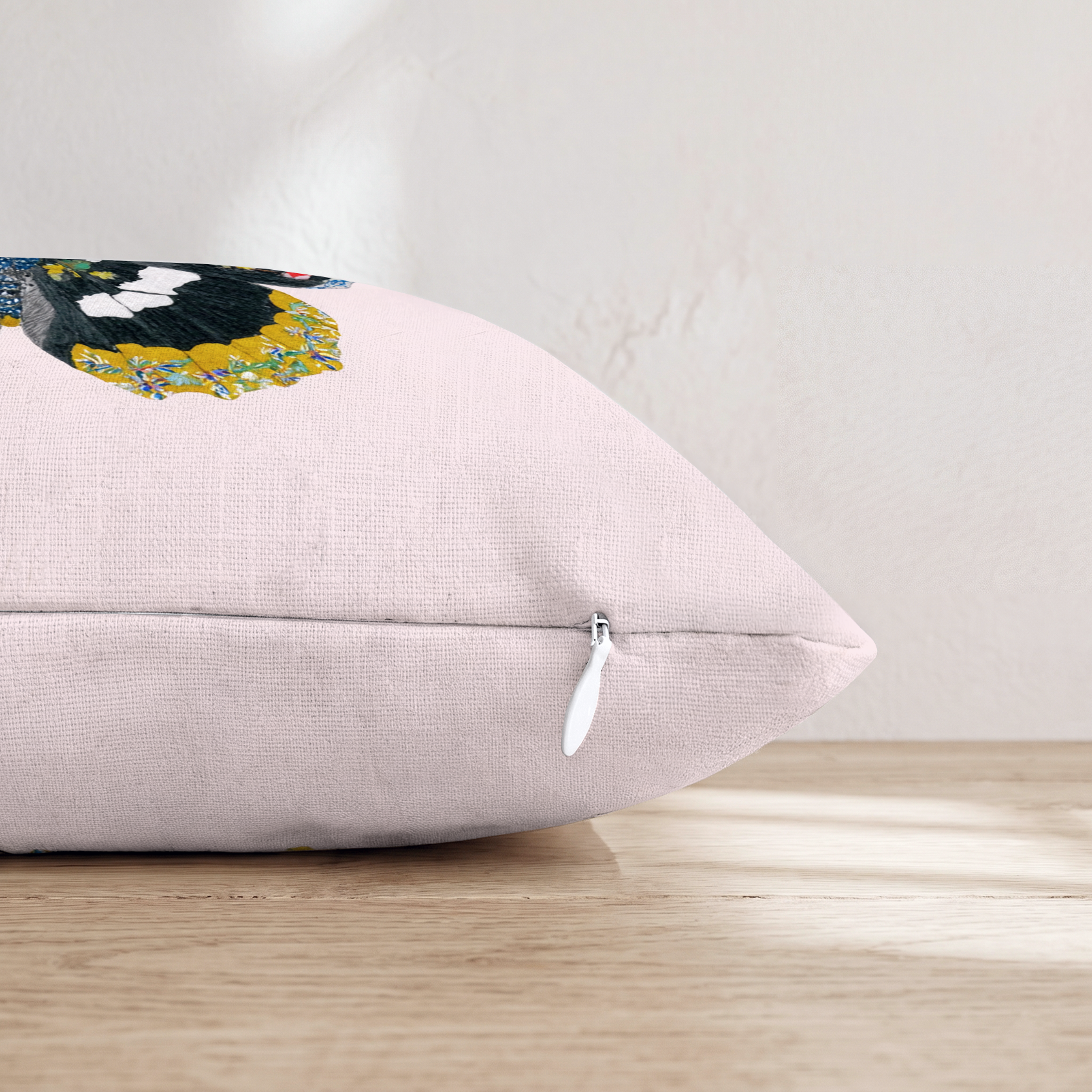 HH249749 HH249749_pillow_edge_zipper.png