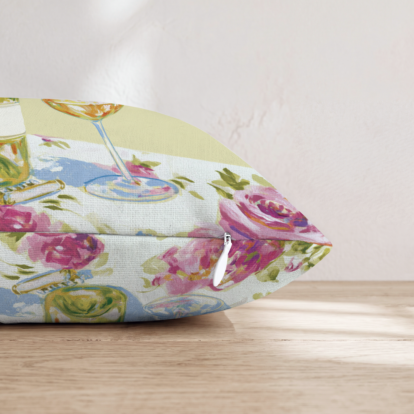 HH251279 HH251279_pillow_edge_zipper.png