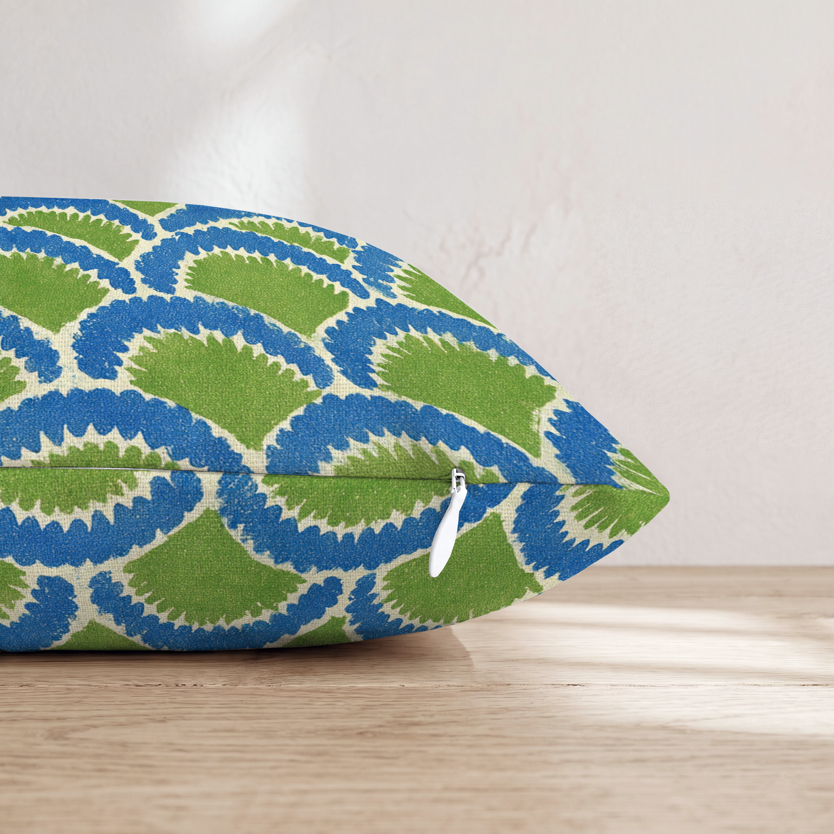 HH261987 HH261987_pillow_edge_zipper.png