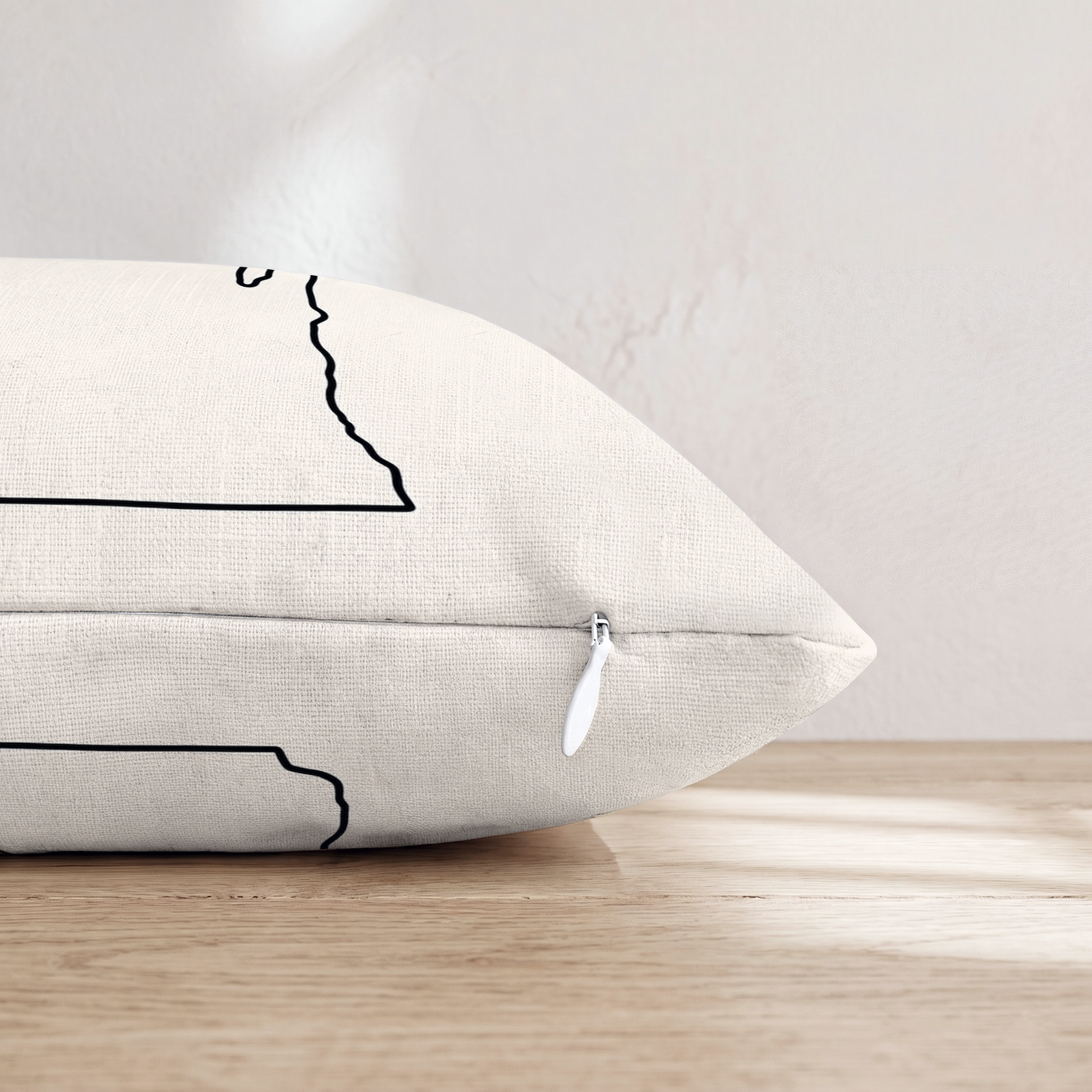 HH264379 HH264379_pillow_edge_zipper.png