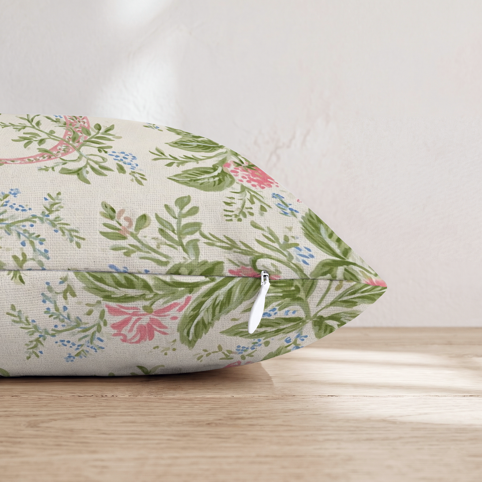 HH268847 HH268847_pillow_edge_zipper.png