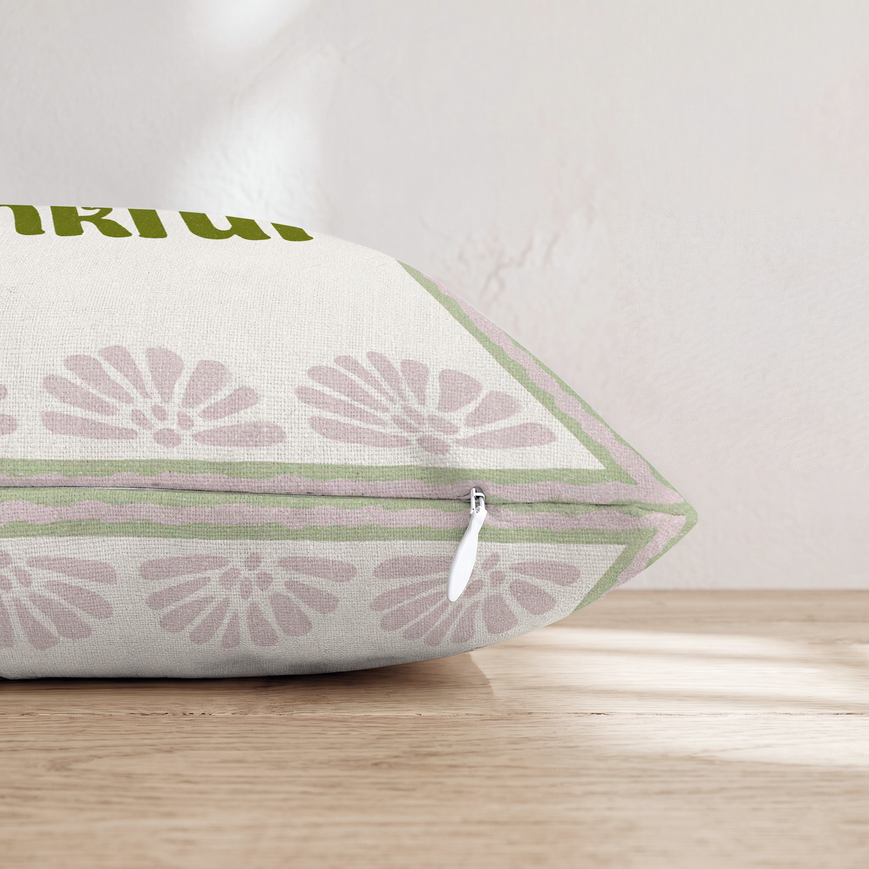 HH276472 HH276472_pillow_edge_zipper.png