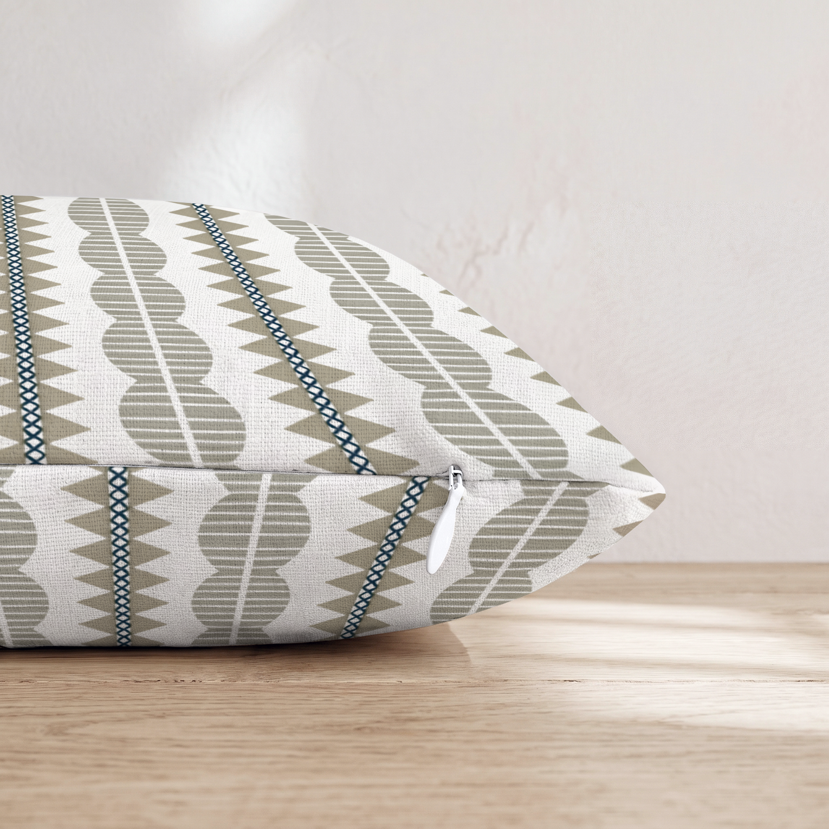 HH279328 HH279328_pillow_edge_zipper.png