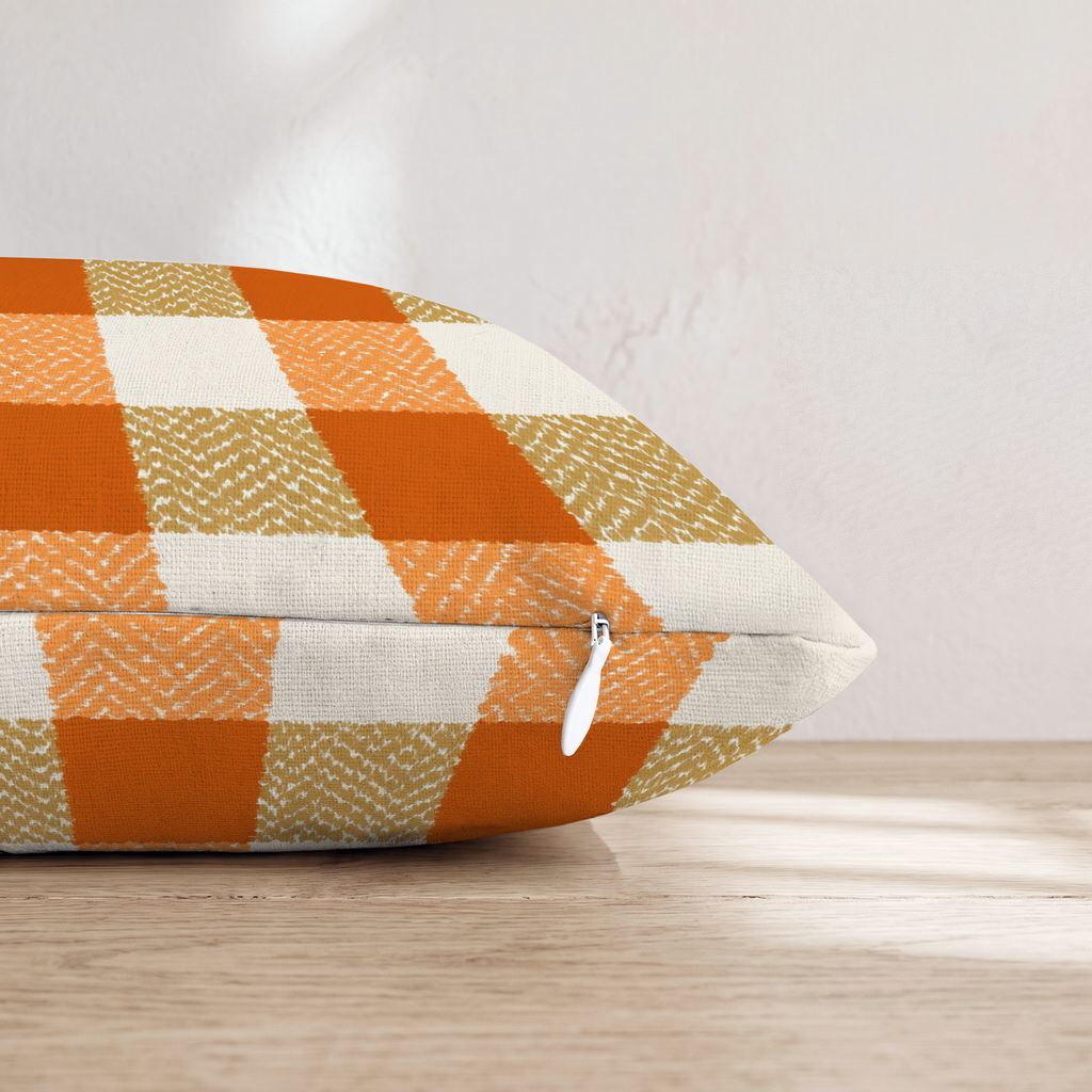 HH288469 HH288469_pillow_edge_zipper.png