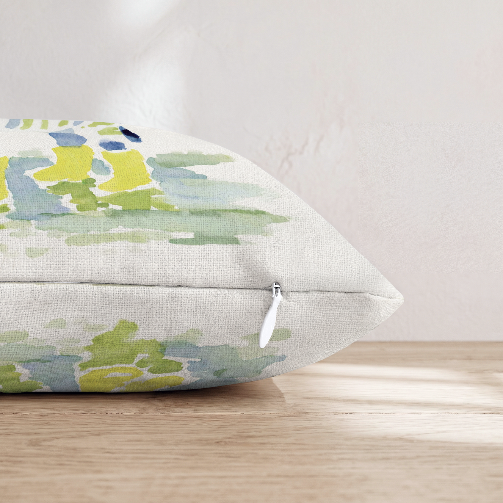 HH298770 HH298770_pillow_edge_zipper.png