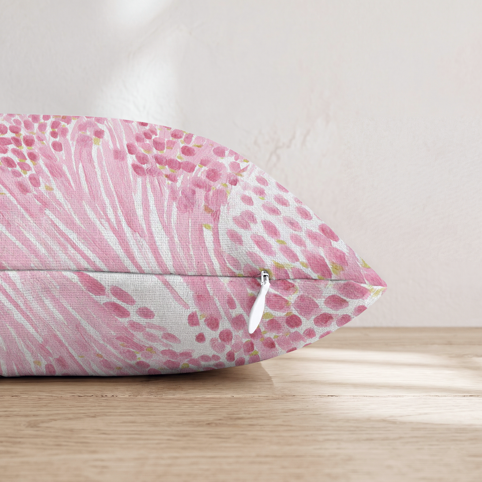HH313768 HH313768_pillow_edge_zipper.png