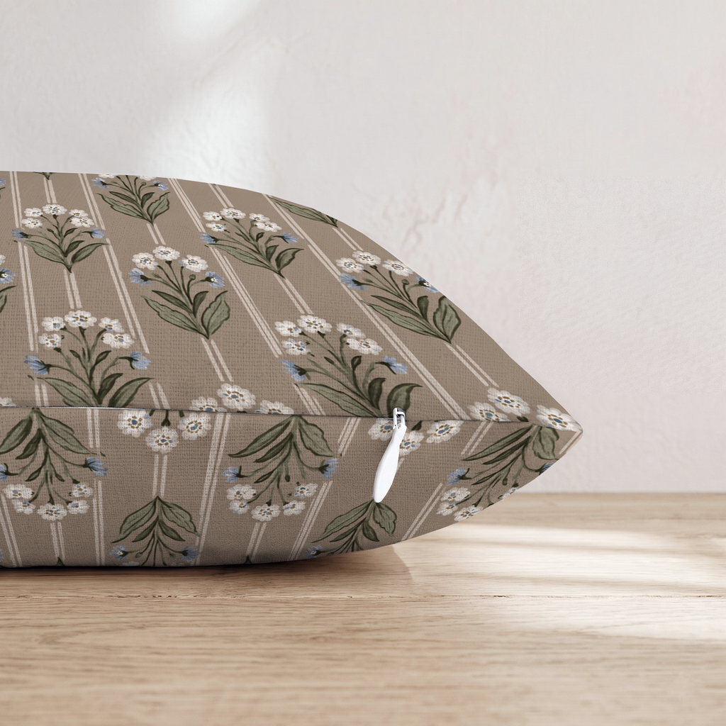 HH352414 HH352414_pillow_edge_zipper.png