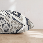 HH352523 HH352523_pillow_edge_zipper.png
