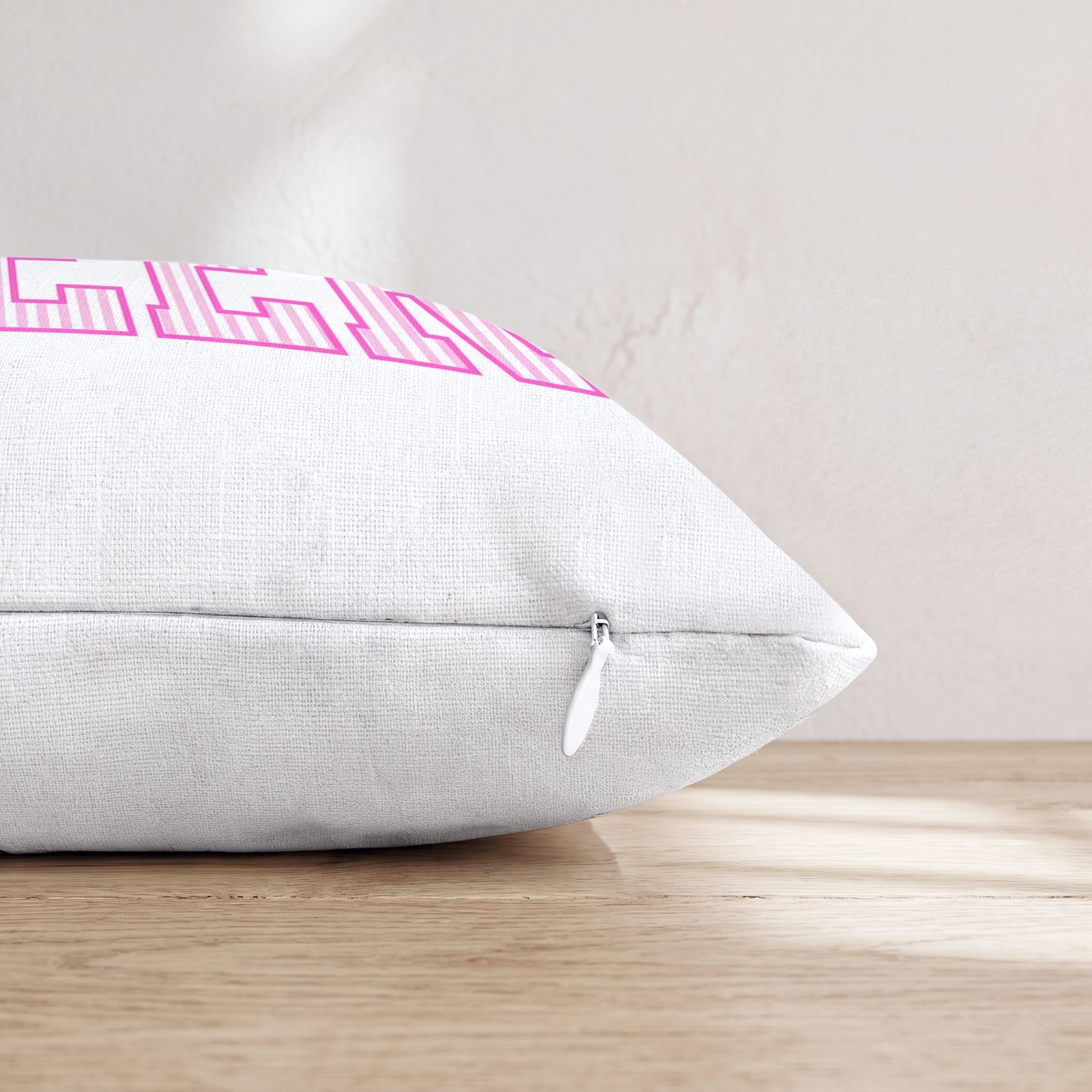 HH356233 HH356233_pillow_edge_zipper.png