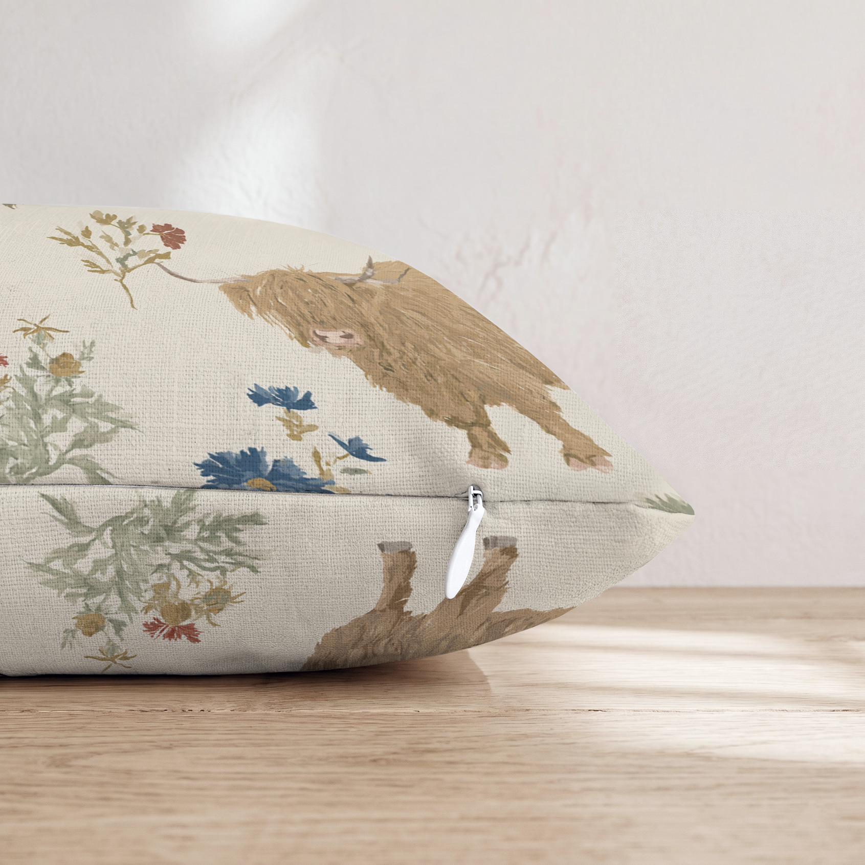 HH359483 HH359483_pillow_edge_zipper.png