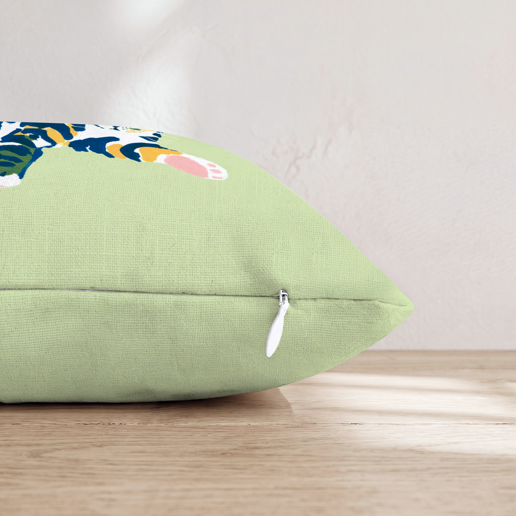 HH367567 HH367567_pillow_edge_zipper.png