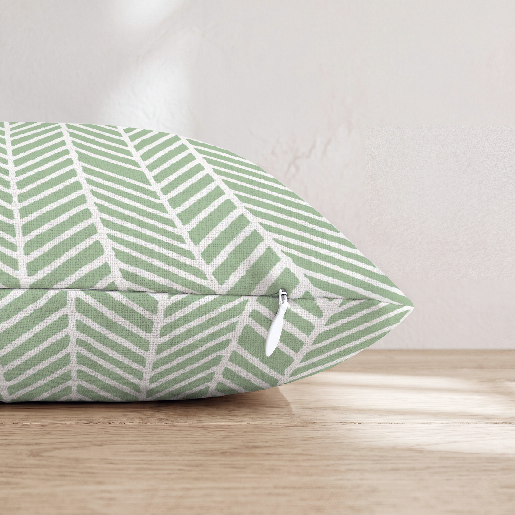 HH369577 HH369577_pillow_edge_zipper.png