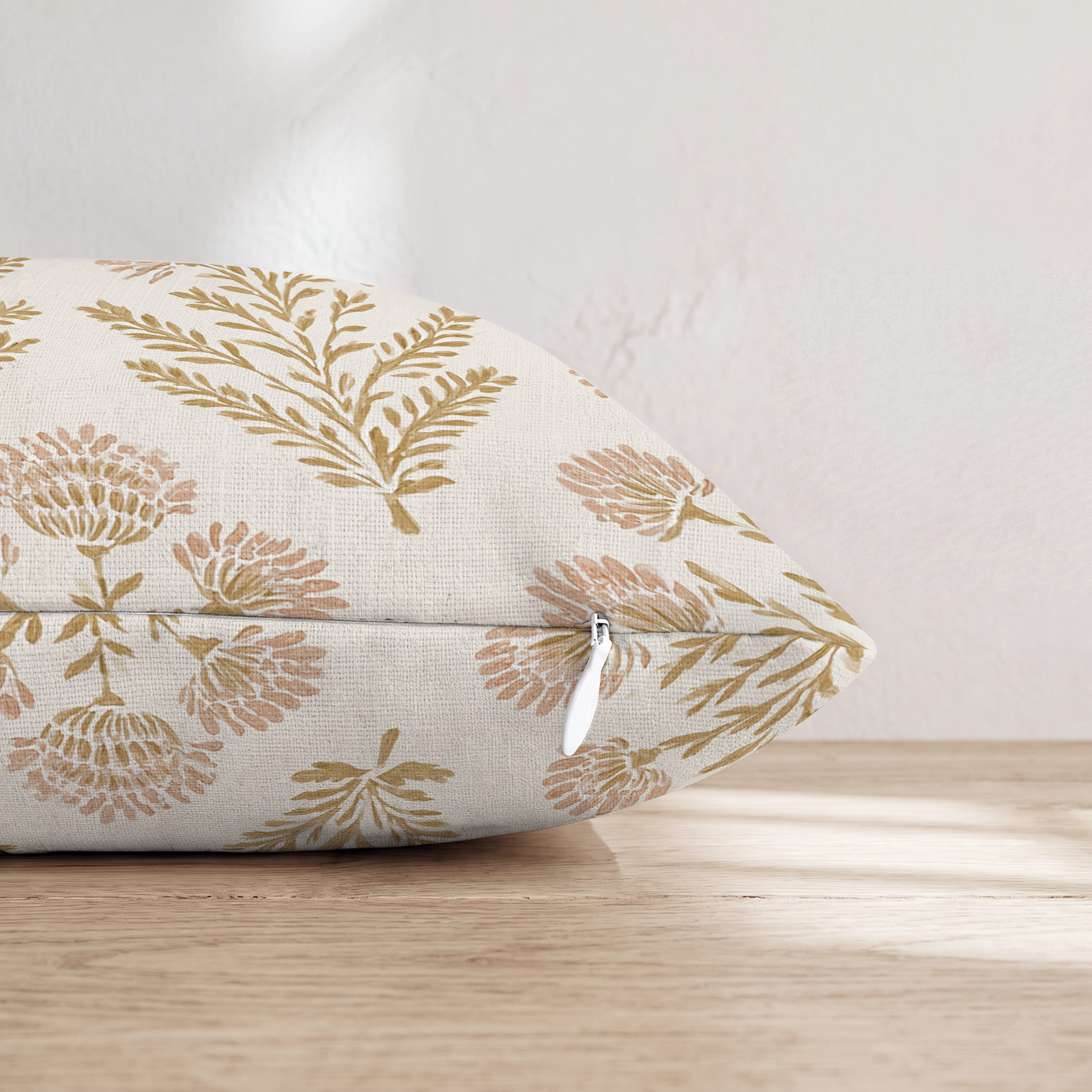 HH371699 HH371699_pillow_edge_zipper.png