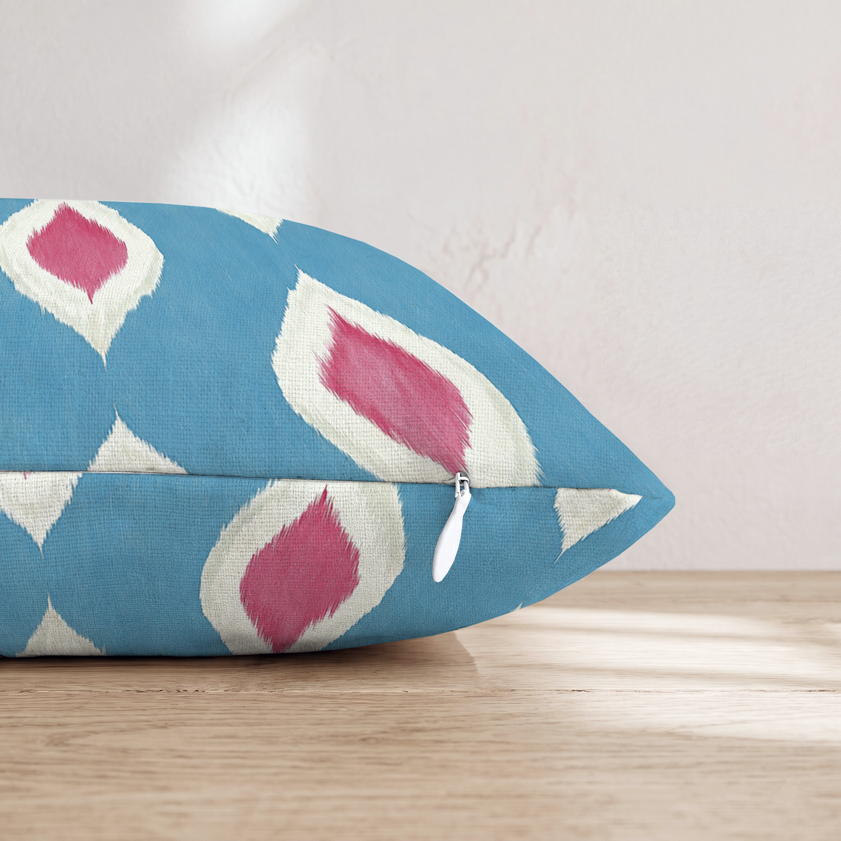 HH374572 HH374572_pillow_edge_zipper.png