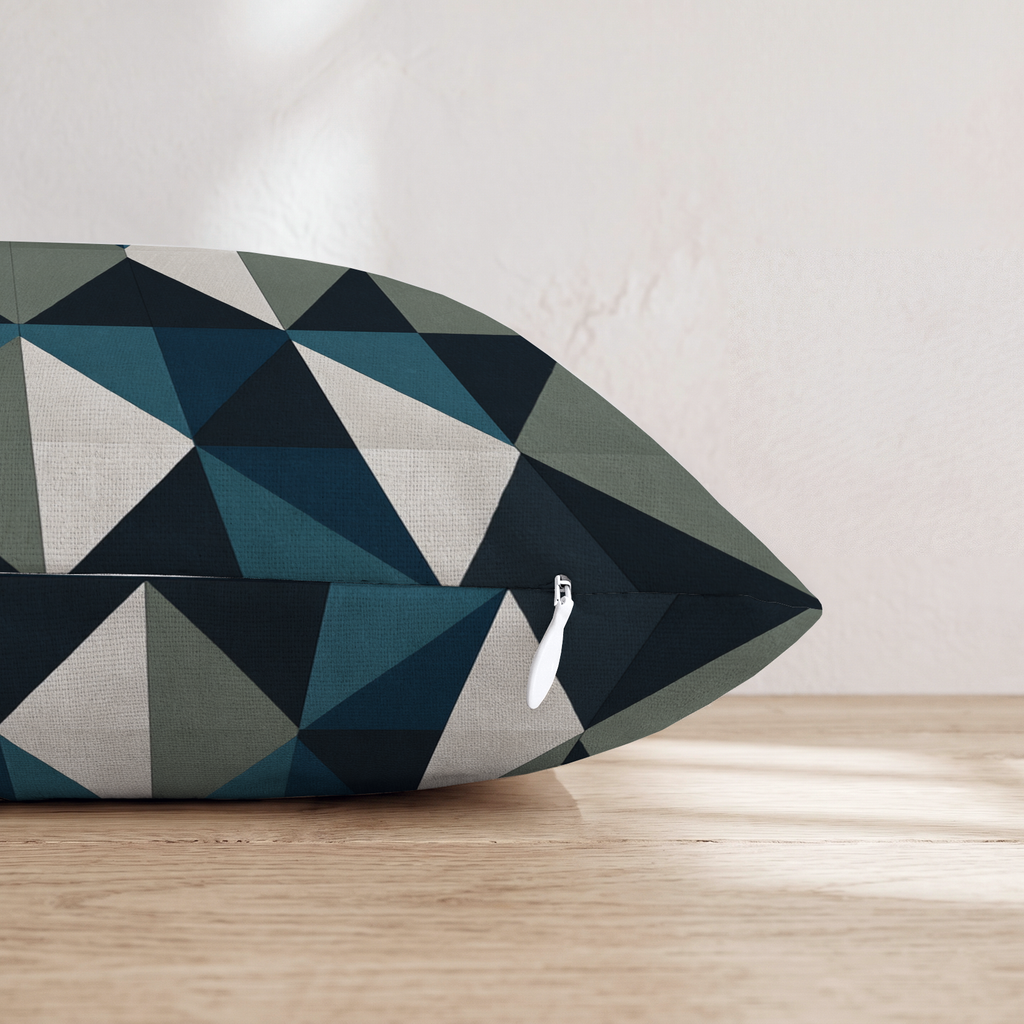 HH381757 HH381757_pillow_edge_zipper.png
