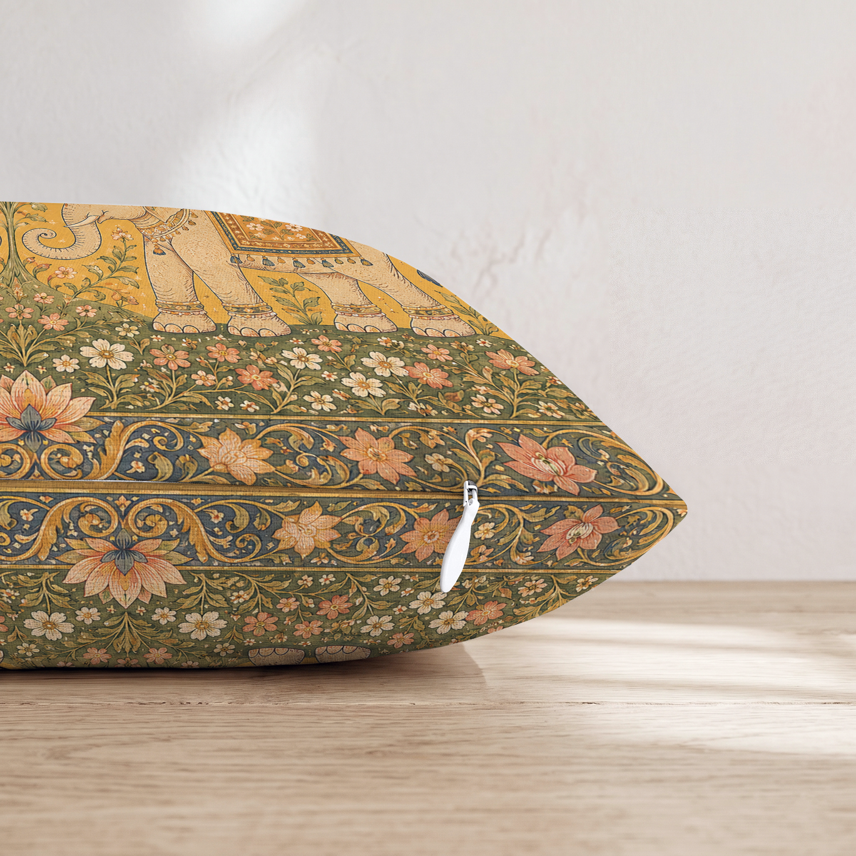 HH389119 HH389119_pillow_edge_zipper.png