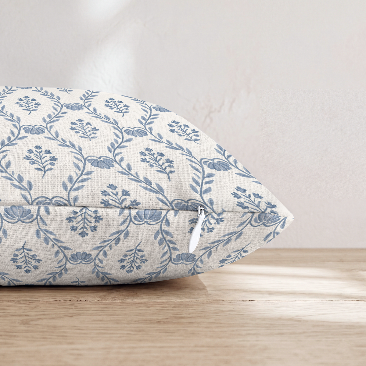 HH389190 HH389190_pillow_edge_zipper.png