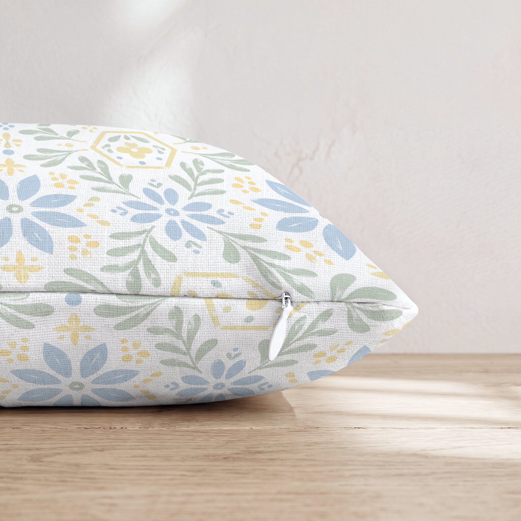 HH392728 HH392728_pillow_edge_zipper.png