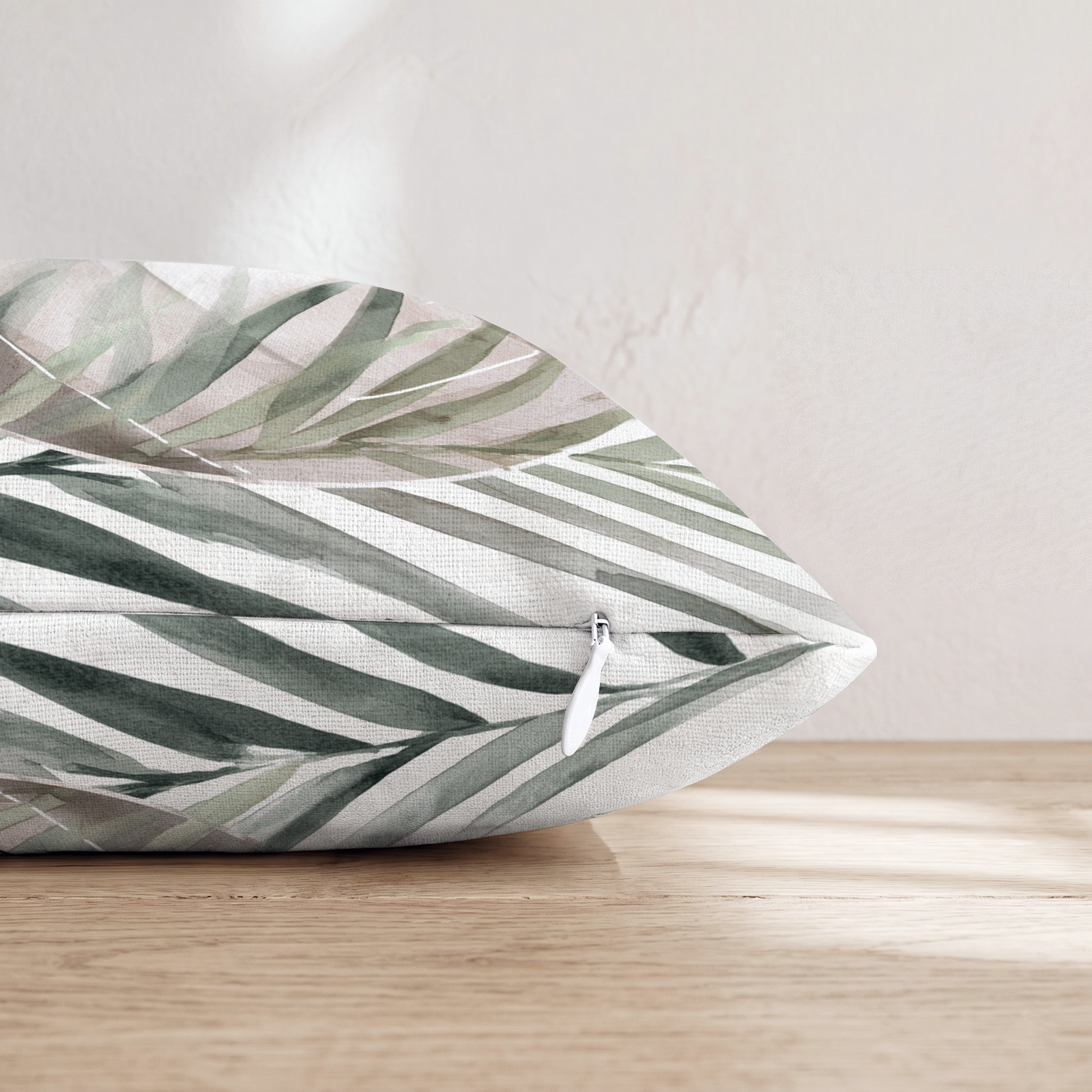 HH393594 HH393594_pillow_edge_zipper.png