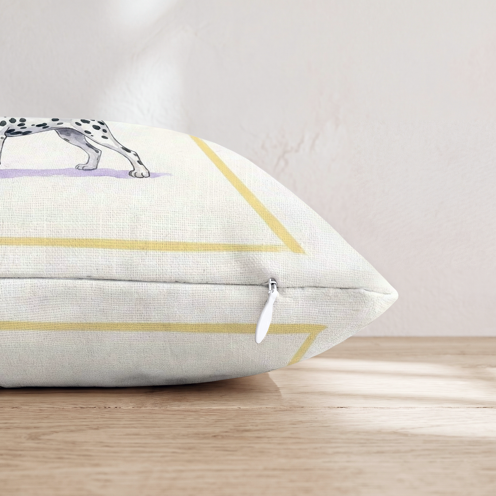 HH406572 HH406572_pillow_edge_zipper.png