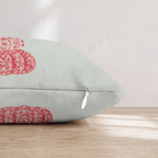 HH409170 HH409170_pillow_edge_zipper.png