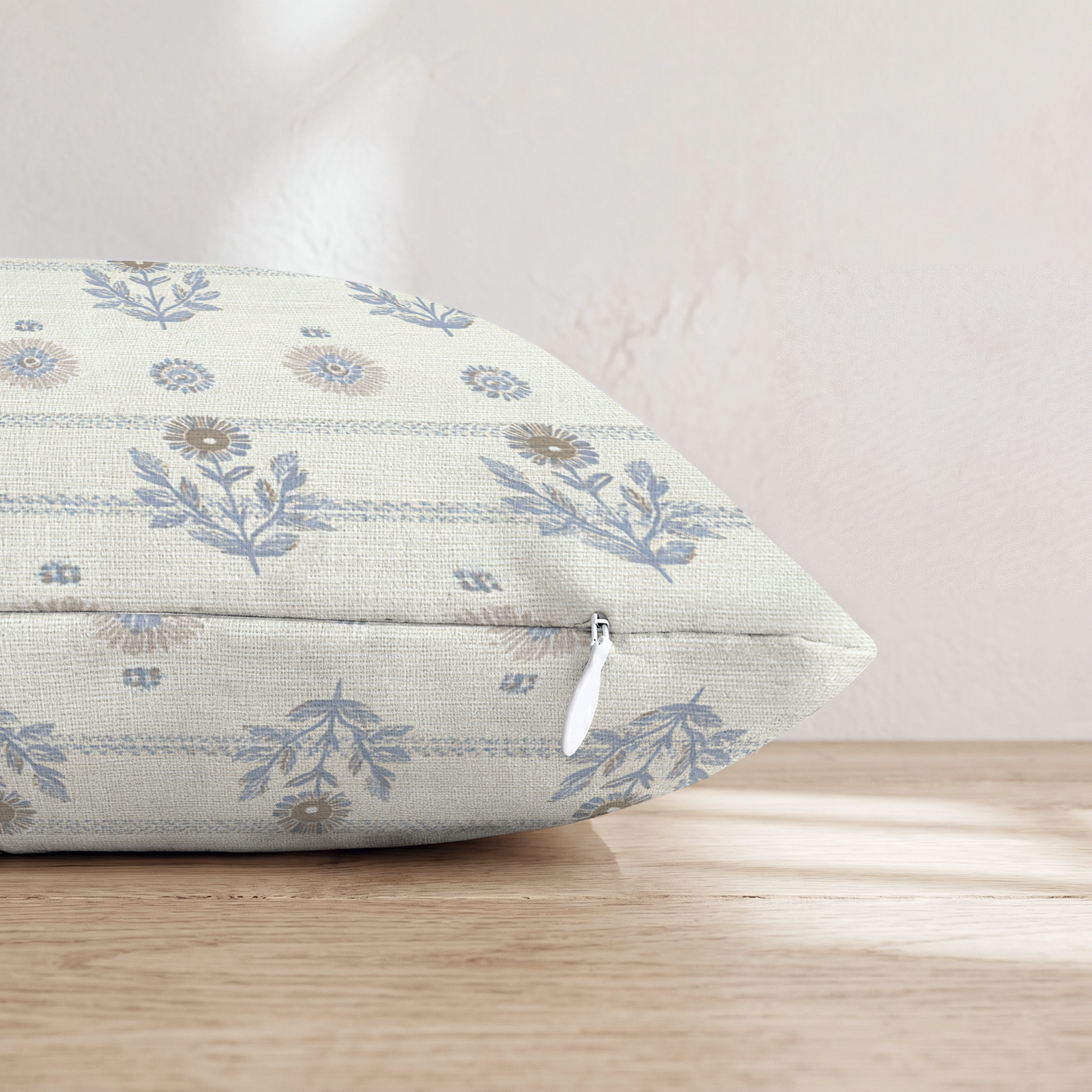 HH445816 HH445816_pillow_edge_zipper.png
