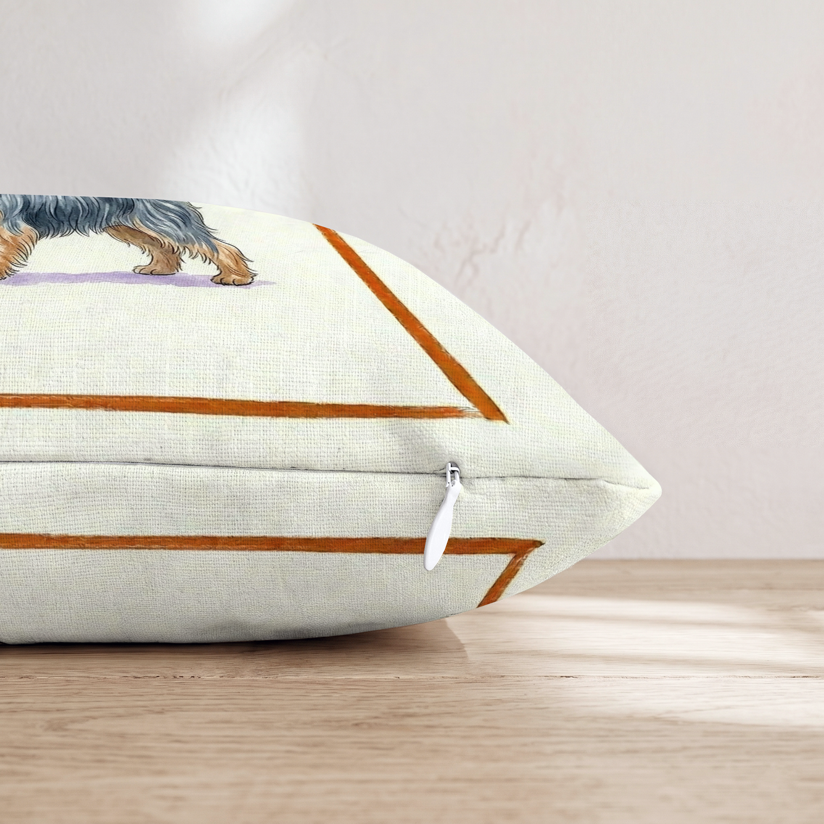 HH446979 HH446979_pillow_edge_zipper.png
